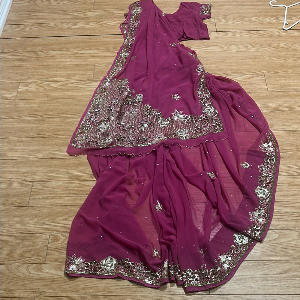Elegant Magenta Saree and blouse with Gold Embroidery